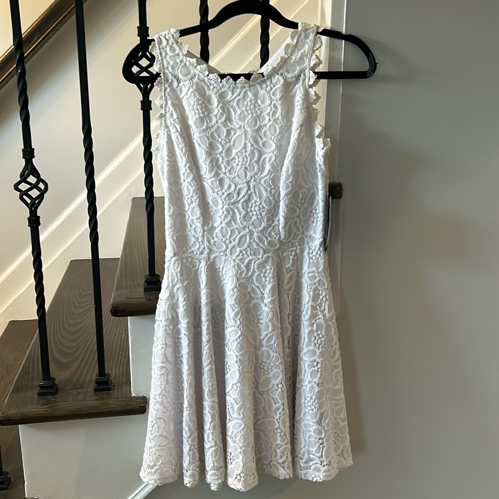 City studio white dress